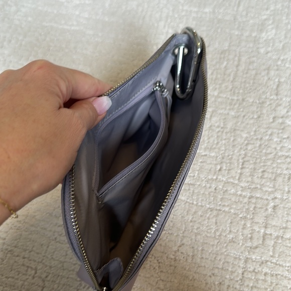 Lululemon zip pouch. new. - Picture 4 of 9